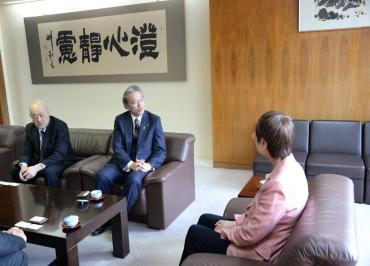 竹田市長表敬訪問の写真