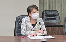 新型コロナウイルス感染症対策会議における市長の様子1