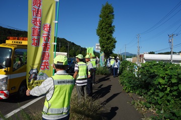 街頭啓発の様子