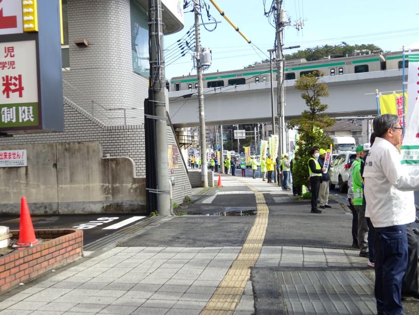 街頭啓発の様子