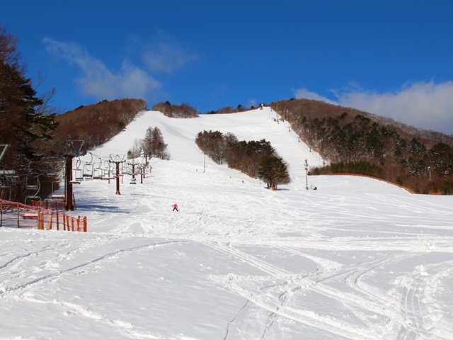 泉ケ岳スキー場風景