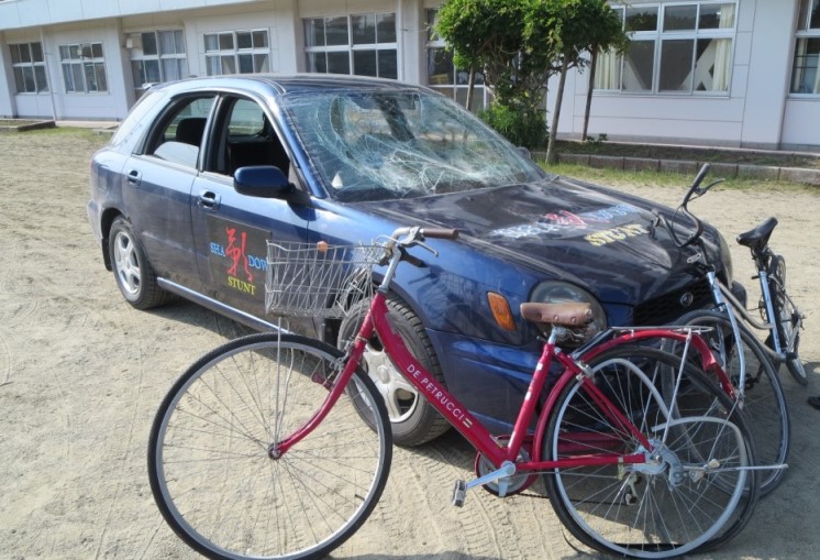 つぶれた自転車