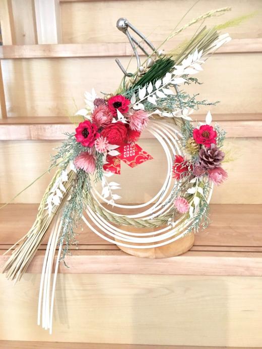 自然素材で花の和モダンの白いしめ縄飾りをつくろう