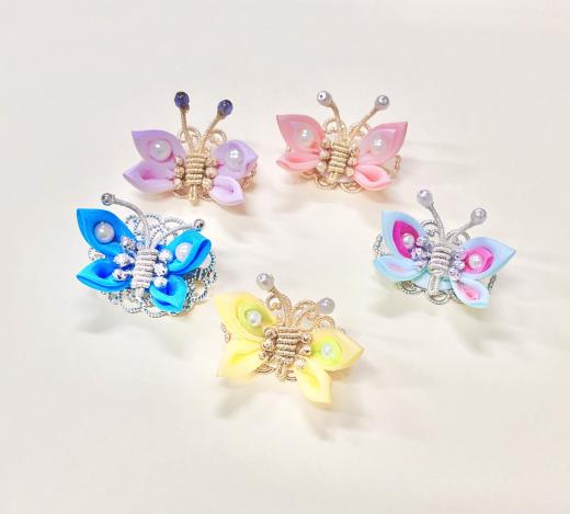 つまみ細工の蝶々のブローチをつくろう