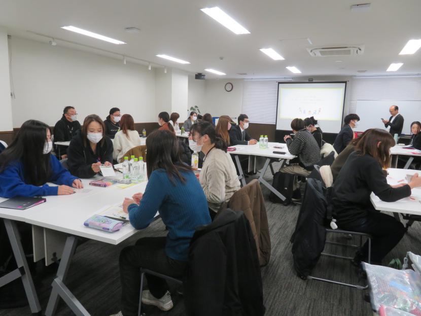 中堅職員交流研修_様子1