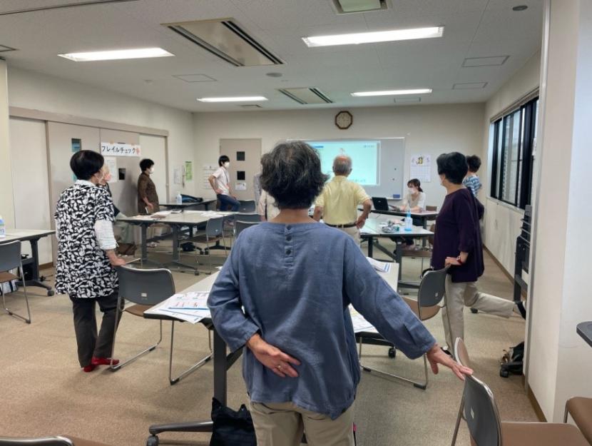 介護予防教室　運動風景の写真