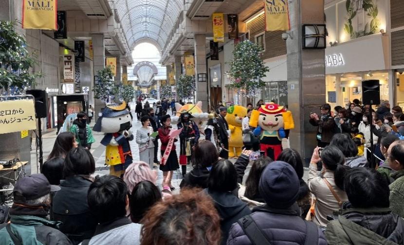 人流測定を起点とした商店街回遊施策の様子