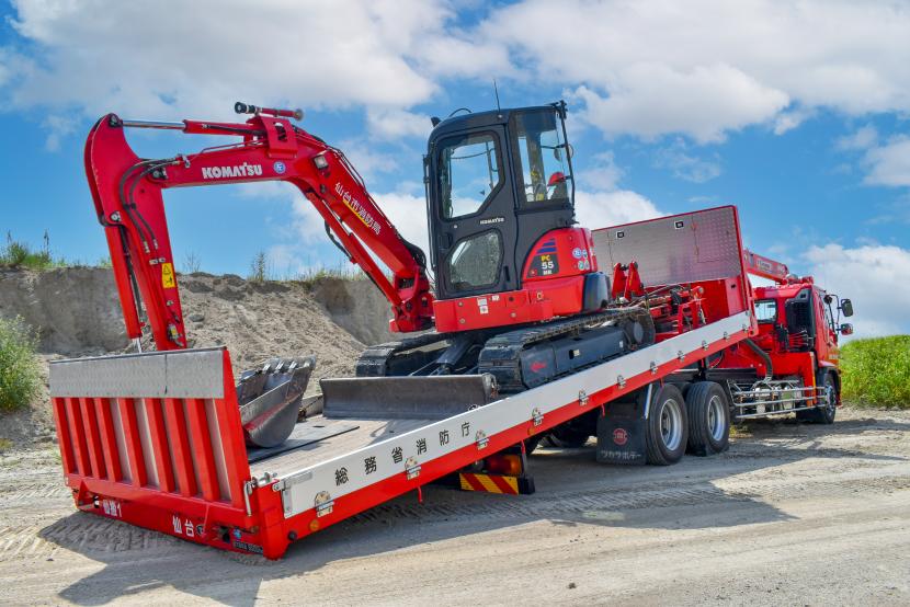 重機搬送車カレンダー