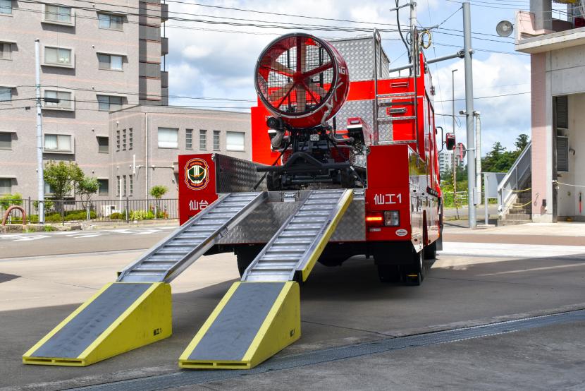 特別高度工作車4