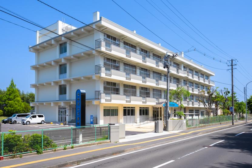 仙台市公文書館外観