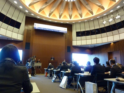 全体会の様子の写真