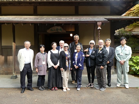 「茂ケ崎庵」と「仙庵」を訪問した様子