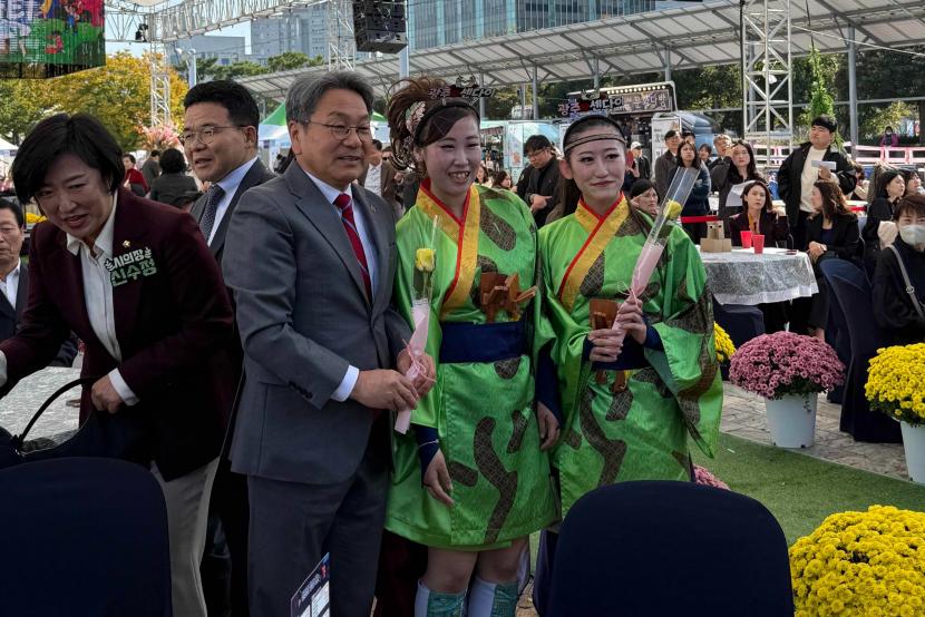 光州市長に挨拶