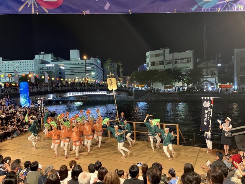 すずめ踊り2
