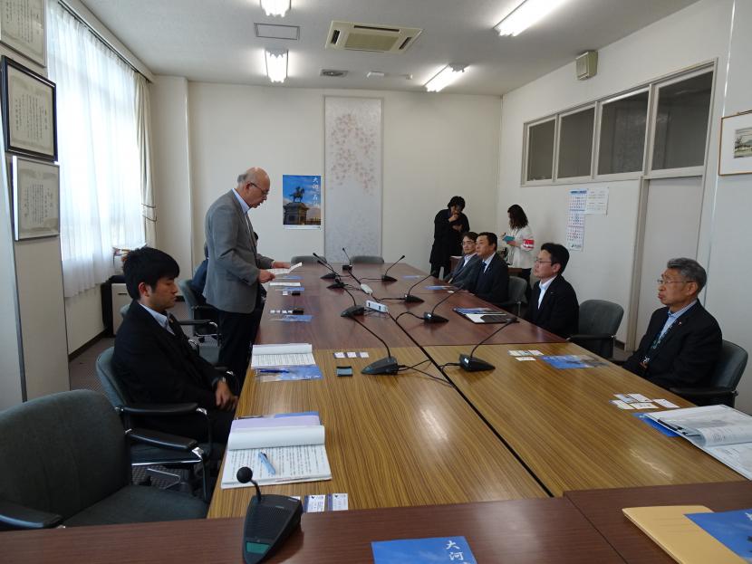 挨拶をする髙橋副市長