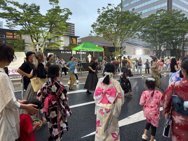 夏まつりすずめ