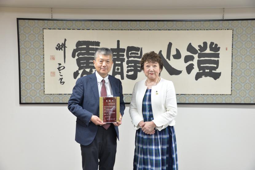 青木秀之氏