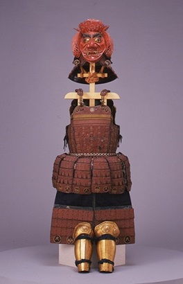 画像/仙台市指定文化財 朱皺漆紫糸素懸威六枚胴具足 三宝荒神形兜付 伝上杉謙信所用