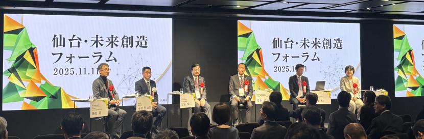 左端から榊原氏、木村局長、冨永総長、岸本氏、今野氏、加藤氏