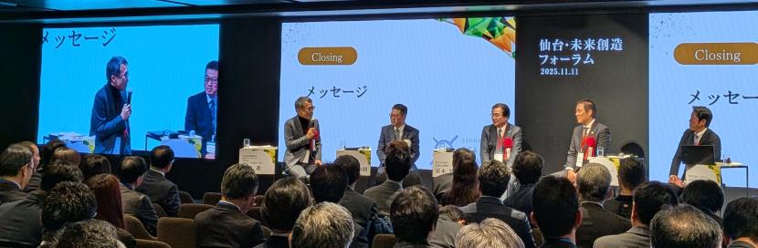 榊原氏（写真左端）