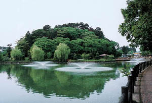 池の噴水が美しい