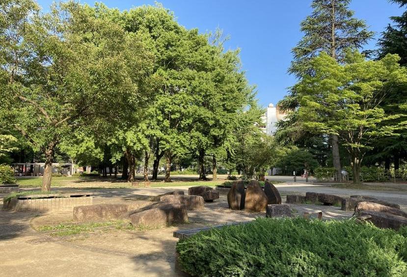 新緑の錦町公園