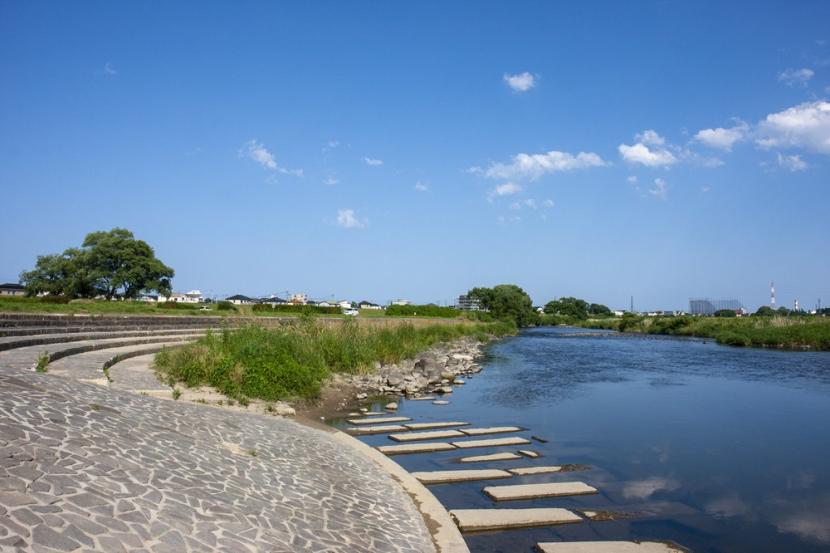 水辺に整備された階段