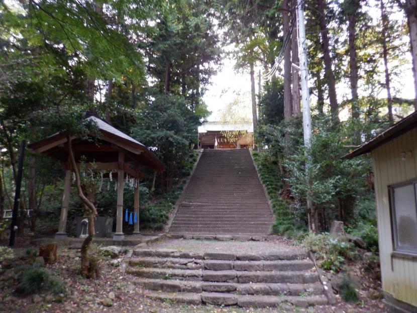参道と石段