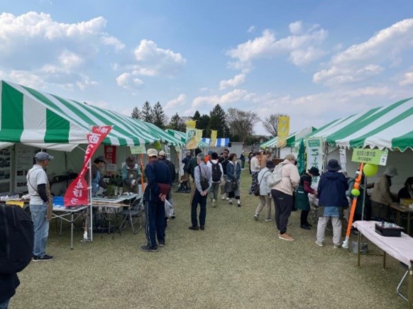 花と緑のブースの様子