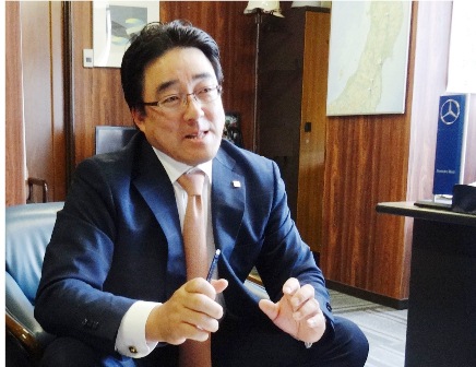 山崎社長の写真
