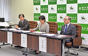 地域経済発展のための連携協力協定締結_01