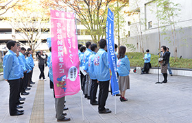 市長があいさつする様子