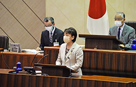 5月1日臨時会の市長の様子1