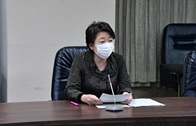 新型コロナウイルス感染症対策会議における市長の様子2
