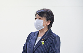 訓示式における市長の様子2