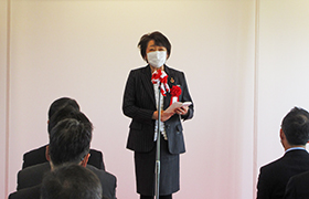 内覧会における市長の様子2