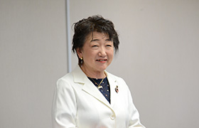あいさつをする市長2