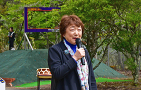 挨拶する市長