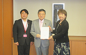 国交省古川副大臣との記念撮影