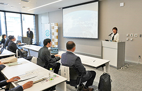 09241あいさつの様子