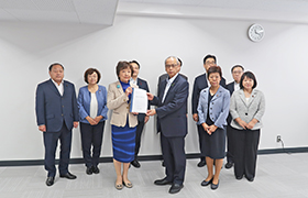 10083要望書受領