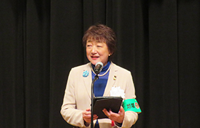 10152あいさつする市長