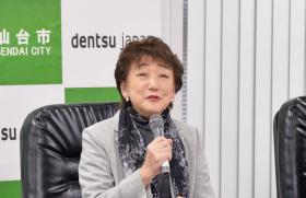 11201あいさつする市長