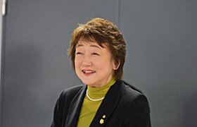 12262あいさつする市長