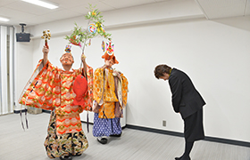 12261福むすめ表敬