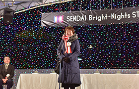 0119点灯式あいさつする市長