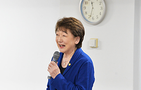 02101あいさつする市長