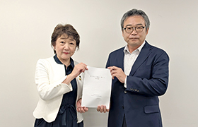 内閣府
