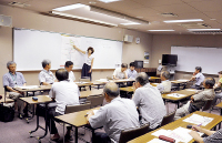 写真：防災集団移転先での町内会設立に向けて話し合いが進んでいます