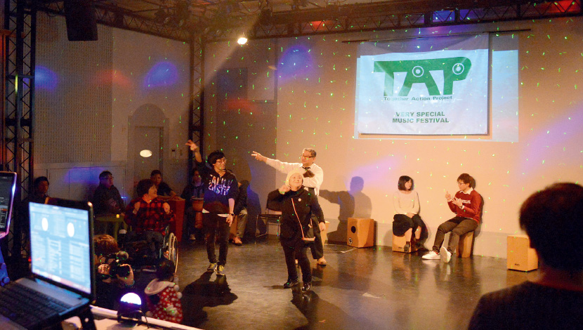 写真：ダンスにより心の交流を深めた「TAP（タップ）」のキックオフイベント